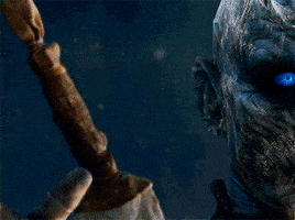 Comment Arya a pu approcher sans se faire cramer ?