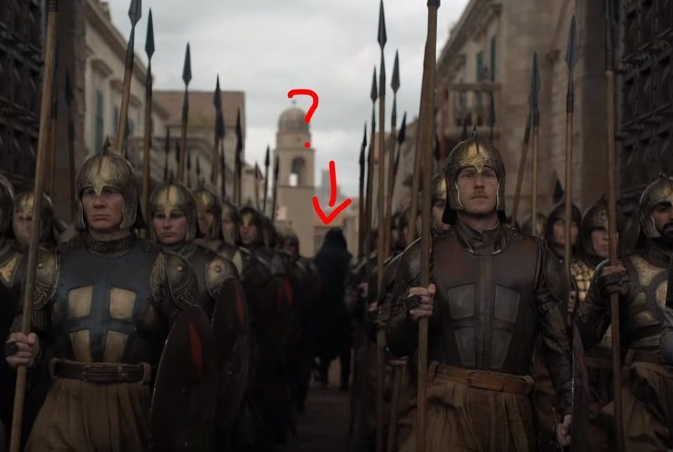 Game of Thrones saison 8 : les fans ont trouvé qui est la silhouette de l’épisode 5