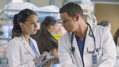 Grey&rsquo;s Anatomy : Alex et Jo vont-ils se séparer dans la saison 16 ?