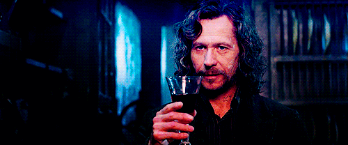 sirius black, cheers, wink, clin d'oeil, trinquer, gif