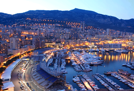 À Monaco