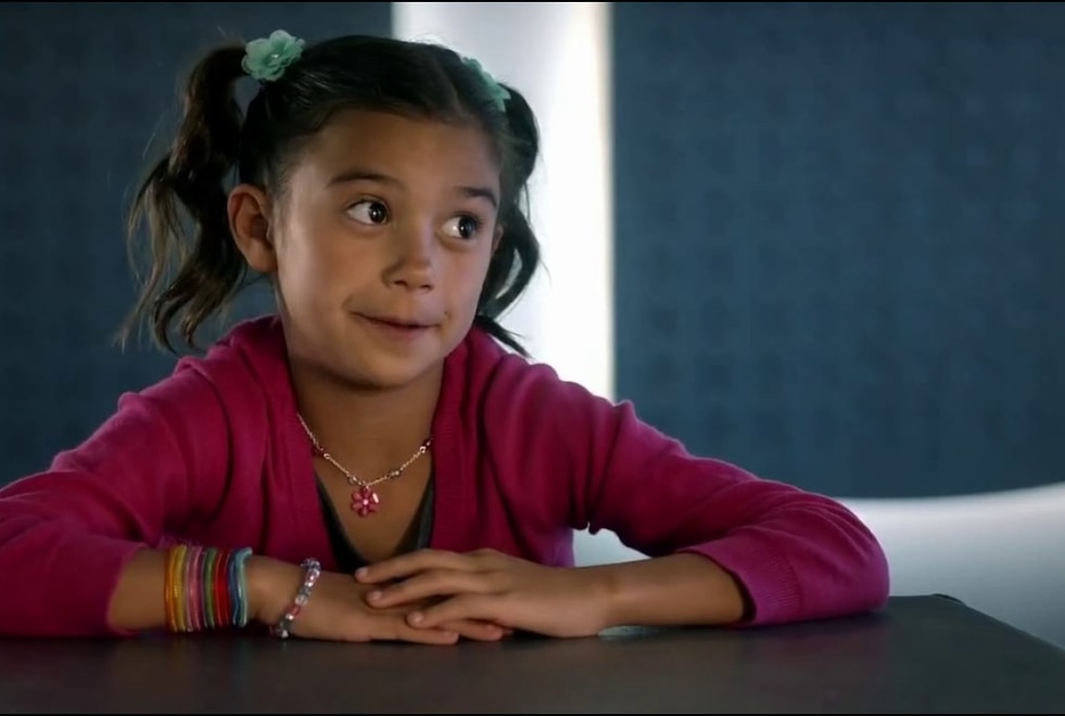 Lucifer saison 5 : Aimee Garcia tease le retour de Trixie en vidéos