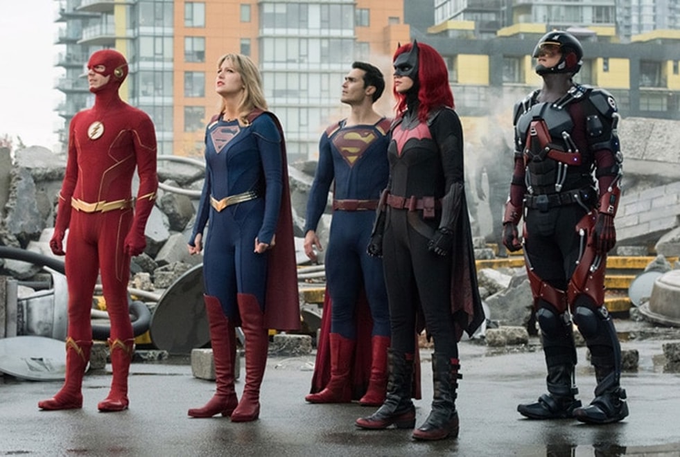 Arrowverse : Tom Welling se dévoile dans les nombreuses photos du crossover Crisis on Infinite Earths