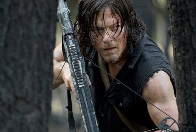 The Walking Dead saison 9 : la véritable signification du tatouage de Daryl sur sa photo promo