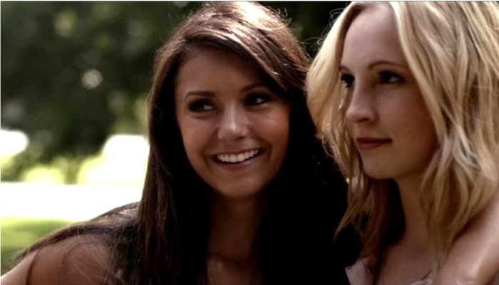 elena Caroline vampire diaries