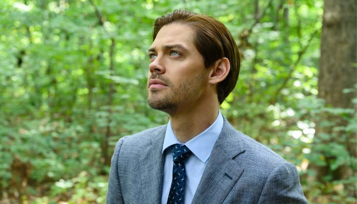 Ce quiz te dira si tu mérites Tom Payne (Prodigal Son)