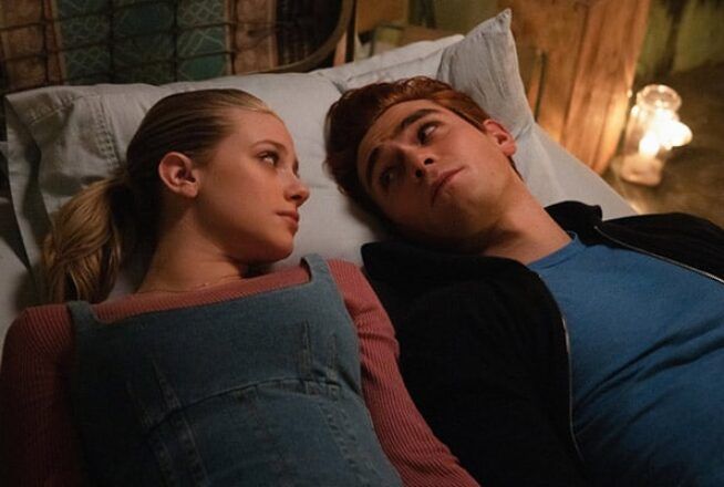 Riverdale saison 5 : Betty et Archie vont-ils être mariés après le saut dans le temps ?