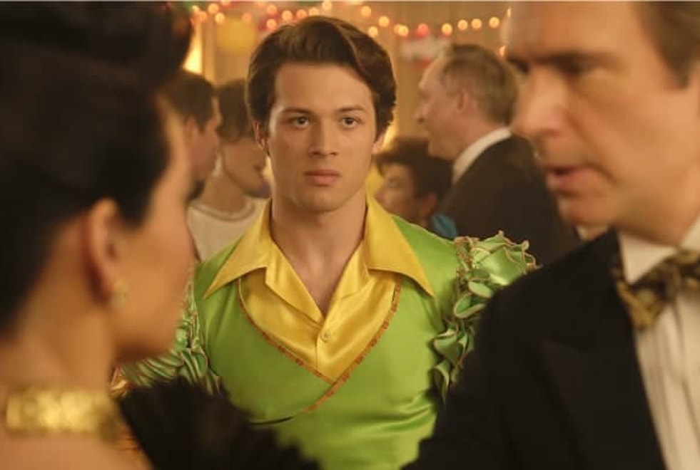 Why Women Kill : 5 choses à savoir sur Leo Howard (Tommy)