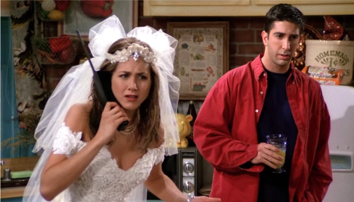 rachel ross premier épisode friends
