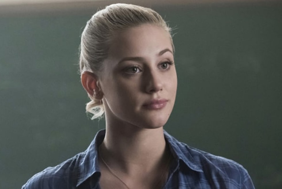 Riverdale : Lili Reinhart, cible de critiques après avoir publié une photo d’elle nue
