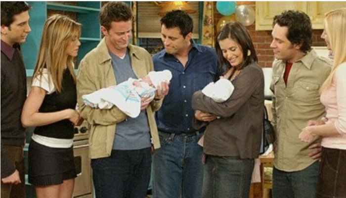 courteney cox enceinte, matthew perry, matt leblanc, jennifer aniston, lisa kudrow, david schwimmer et paul rudd dans le final de friends