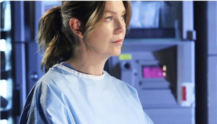 ellen pompeo enceinte dans le rôle de meredith grey dans la série grey's anatomy