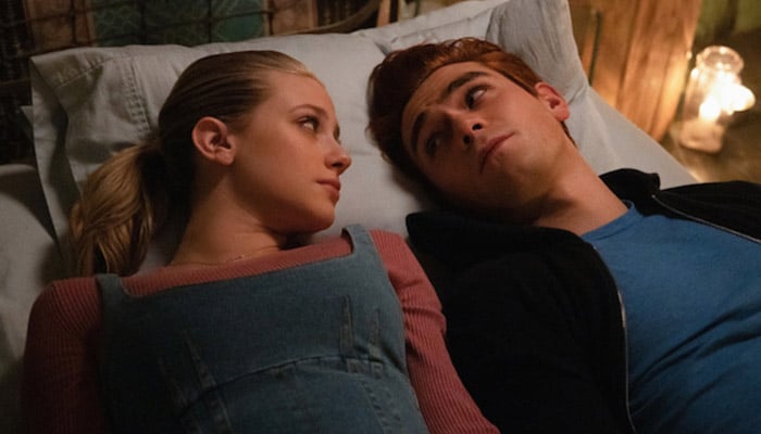 Riverdale : Barchie bientôt de retour ? Le showrunner tease une bonne nouvelle pour les fans du couple