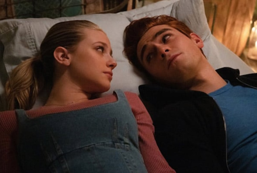 Riverdale saison 3 : Archie et Betty vont-ils enfin sortir ensemble ? KJ Apa a la réponse