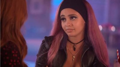 Riverdale : Vanessa Morgan clashe la série et révèle être l’actrice la moins payée