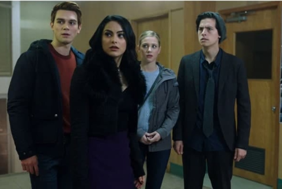 Camila Mendes défend Cole Sprouse et Lili Reinhart suite aux fausses accusations d’agression sexuelle