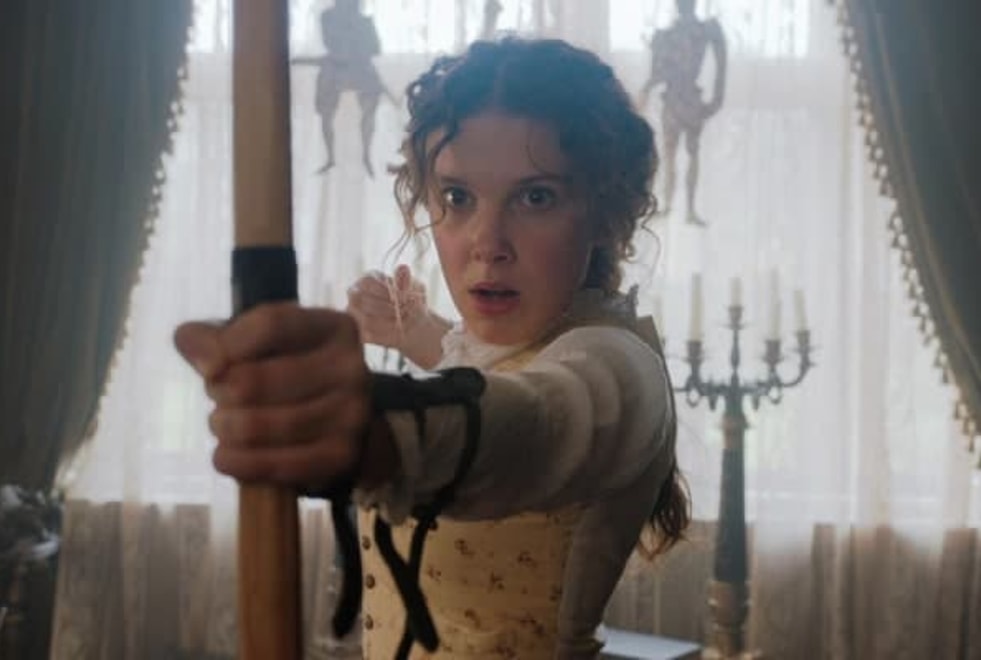 Enola Holmes : un tout premier aperçu du film Netflix avec Millie Bobby Brown et Henry Cavill