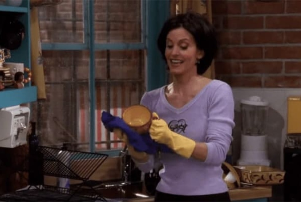 Friends : Courteney Cox pense être encore plus maniaque que Monica
