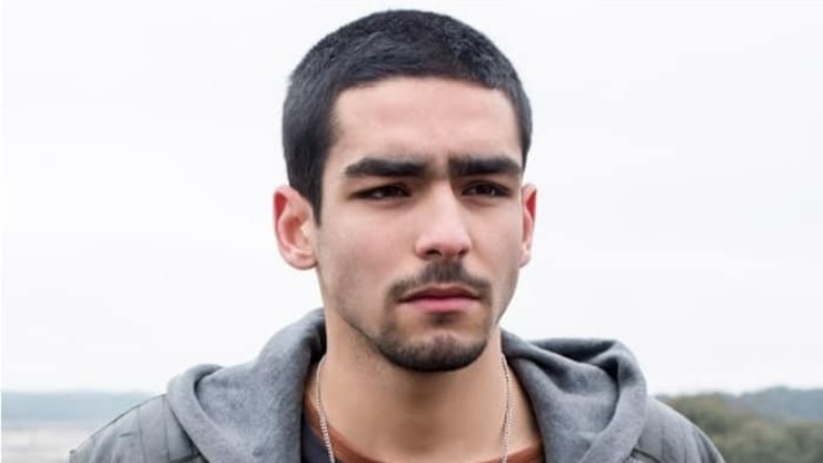 Elite : Omar Ayuso pose nu sur Instagram et affole la toile