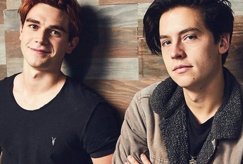 Riverdale : KJ Apa et Cole Sprouse passent leur confinement ensemble