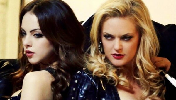 Elizabeth gillies Elaine hendrix