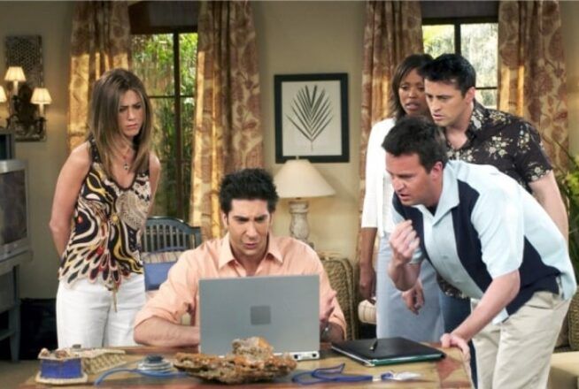 Friends : pourquoi les voix françaises de Rachel, Joey et Chandler changent à partir de la saison 9