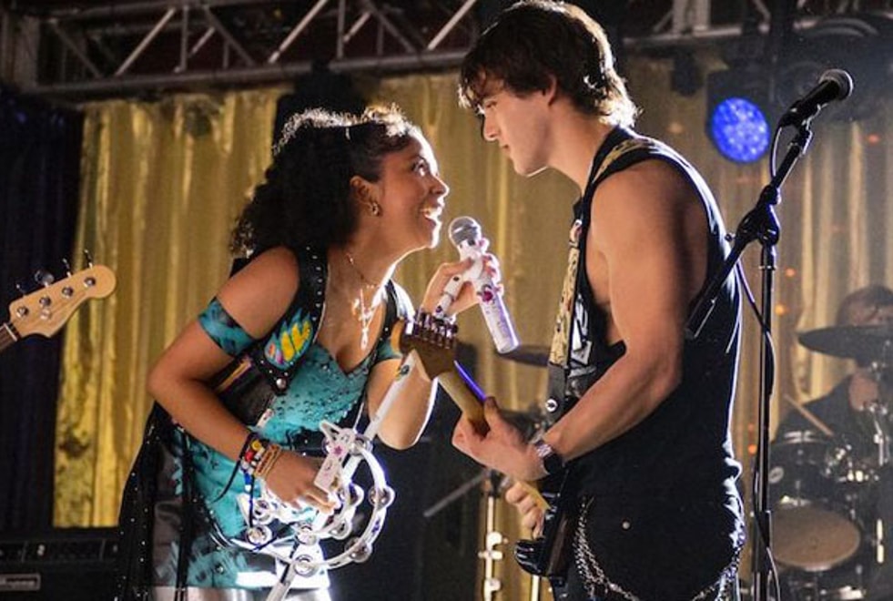 Julie and The Phantoms : découvrez la bande-annonce de la nouvelle série du réalisateur d’High School Musical