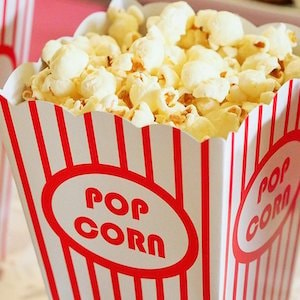 Du pop-corn mi salé, mi sucré