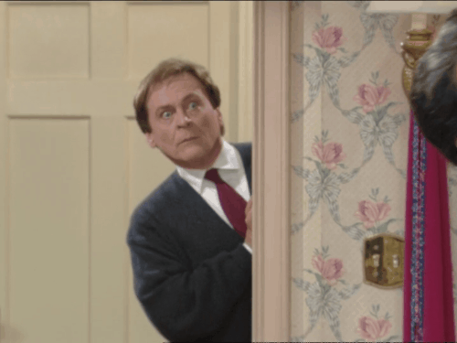 niles une nounou d'enfer gif