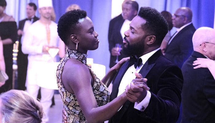 AJ Austin et Mina Okafor The Resident