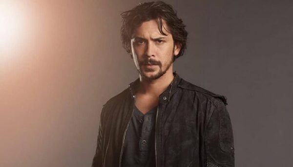 Bob Morley Bellamy The 100