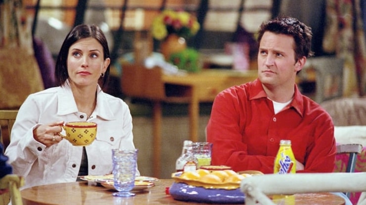Friends : la relation entre Monica et Chandler aurait pu arriver (beaucoup) plus tôt dans la série