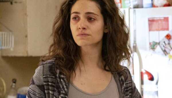 Emmy Rossum_Fiona Gallagher_Shameless-min