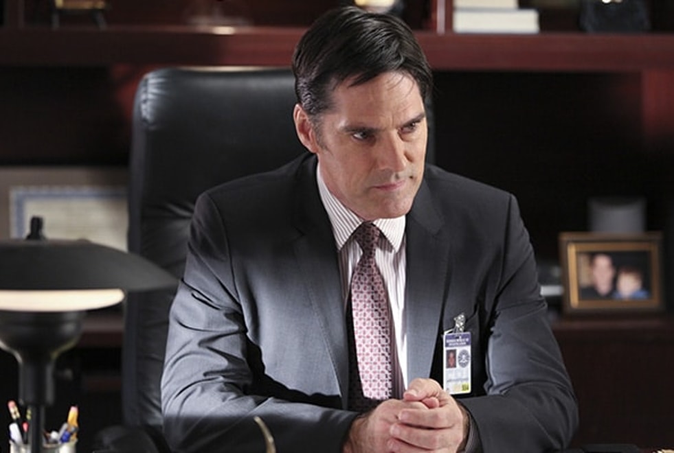 Esprits Criminels : la vraie raison derrière le départ de Thomas Gibson (Hotch)