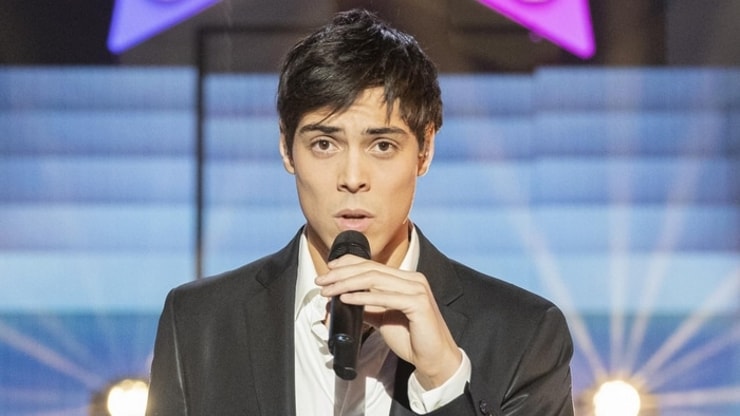 Pourquoi je vis : qui est Mickaël Lumière, l'interprète de Grégory Lemarchal ?