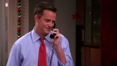 Friends : la vraie raison derrière le départ de Chandler à Tulsa dans la saison 9
