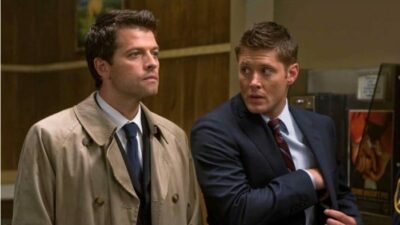 Supernatural saison 15 : Misha Collins confirme que Castiel est gay et amoureux de Dean