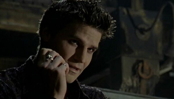 Angelus Buffy contre les vampires