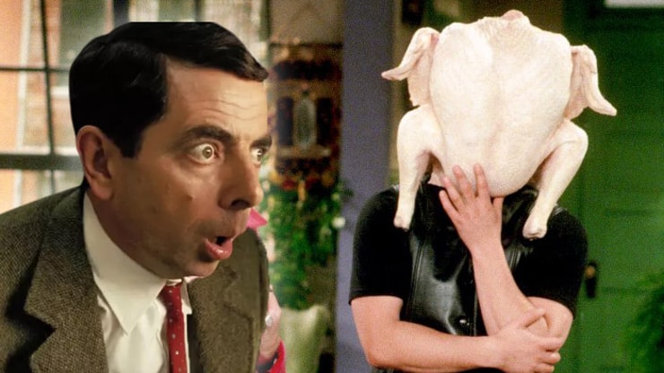 Friends : Mr Bean accuse la série de lui avoir volé le gag de la dinde sur la tête