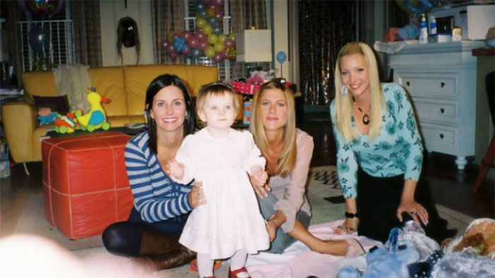 Friends emma phoebe monica