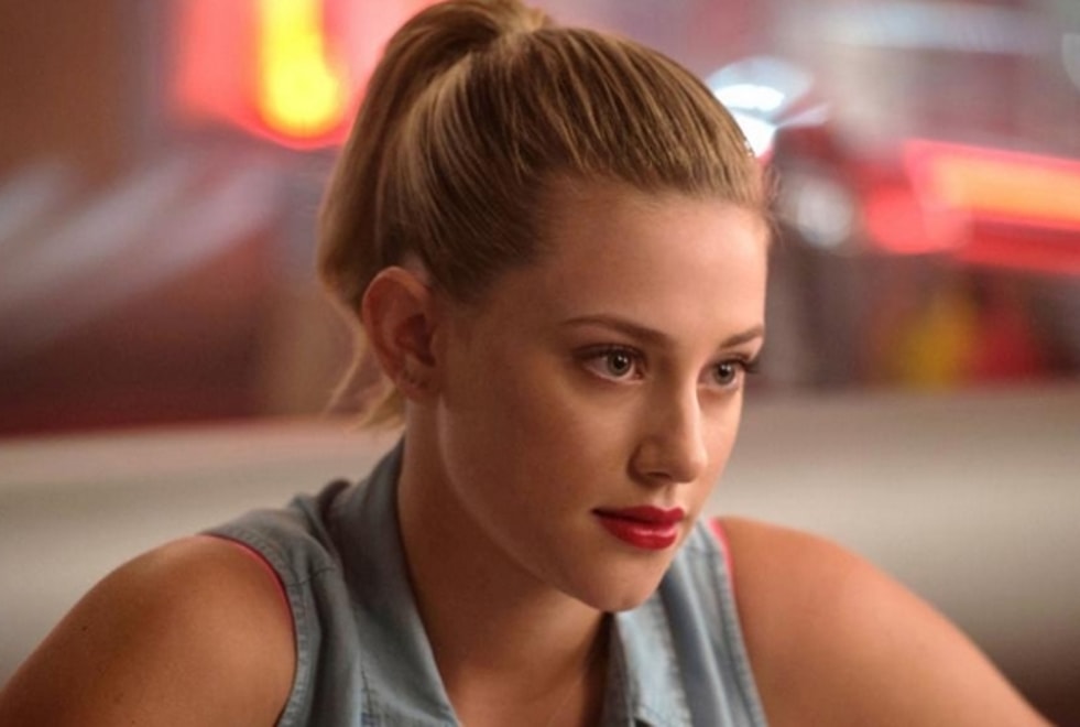 Riverdale : Lili Reinhart victime d’usurpation d’identité dans la presse américaine