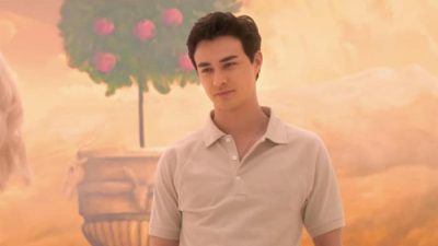 Gavin Leatherwood (Sabrina) rejoint le cast très sexy de la série The Sex Lives of College Girls&#8230; Avec Dylan Sprouse ?