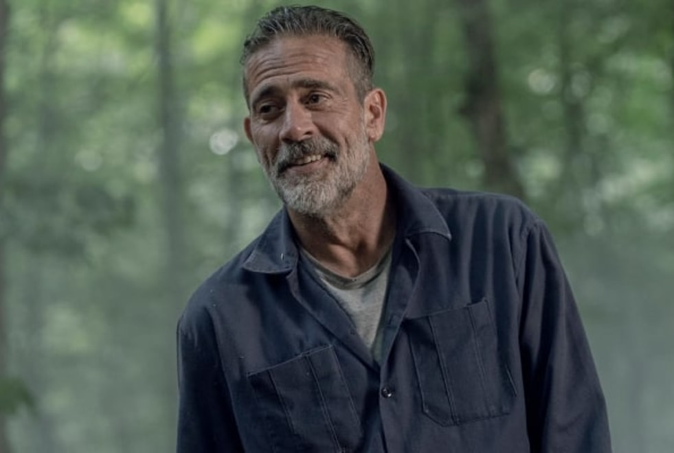 The Walking Dead saison 10 : un nouvel aperçu de Lucille (Hilarie Burton) dans les épisodes bonus