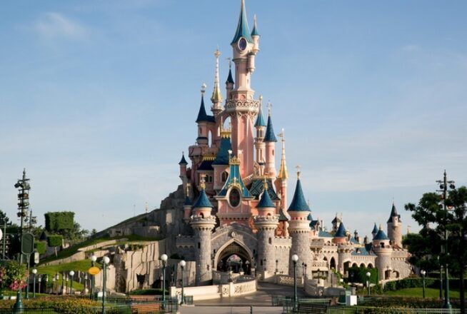 Disneyland Paris : mauvaise nouvelle, le parc n&rsquo;ouvrira pas de sitôt !