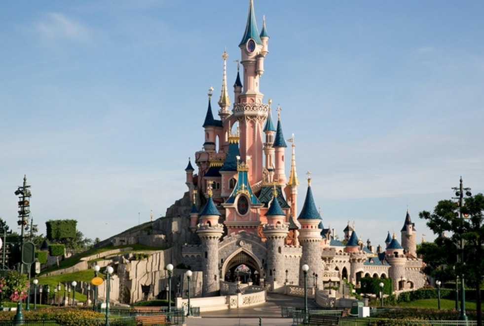 Disneyland Paris : mauvaise nouvelle, le parc n’ouvrira pas de sitôt !
