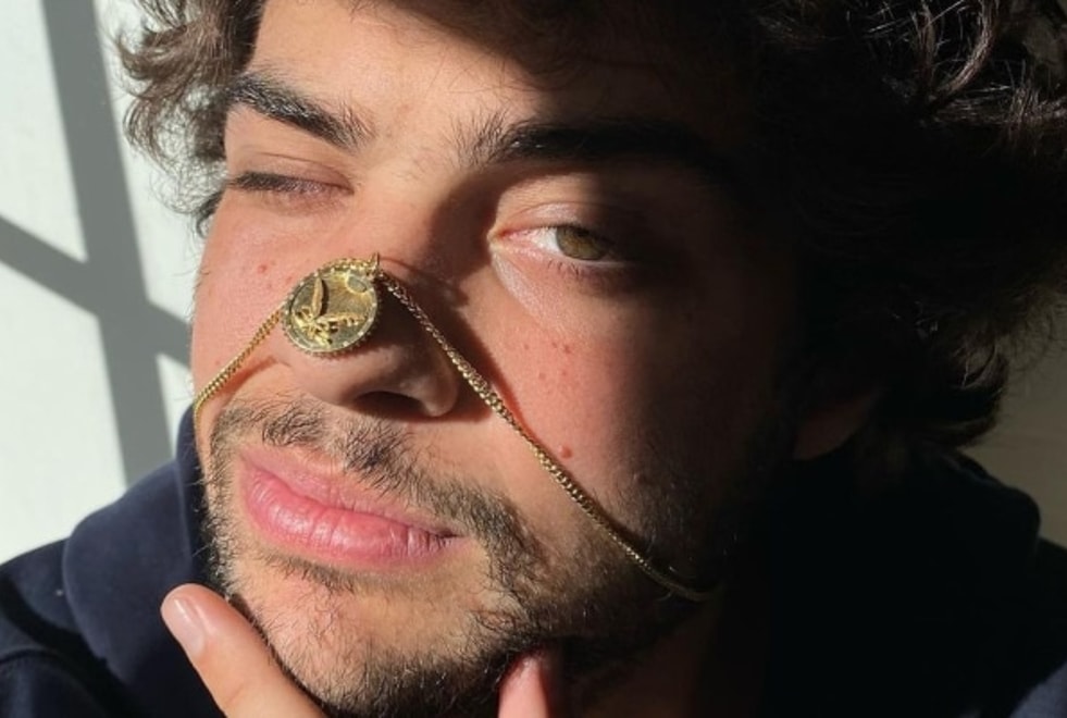 Comment Noah Centineo a prédit (malgré lui) son succès à ses parents