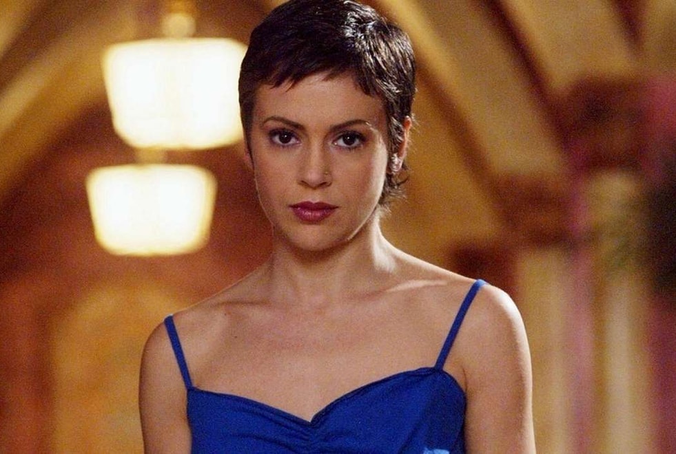 Charmed : Alyssa Milano tacle un internaute qui la traite d’ « actrice finie »