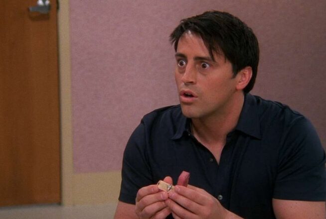 Friends : les fans découvrent le prix (très élevé) de la bague que Joey donne à Rachel