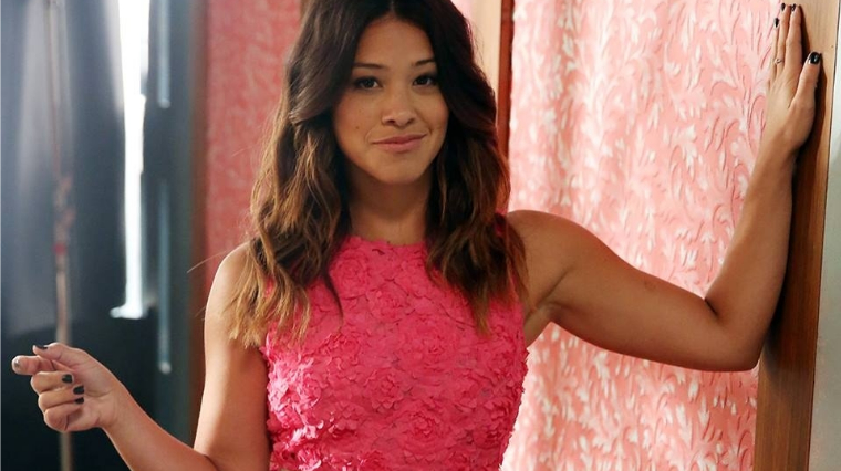 Jane the Virgin : la série va-t-elle s'arrêter après la saison 5 ? La petite bourde de Gina Rodriguez