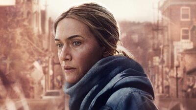 Mare of Easttown : Kate Winslet, "J’ai dû façonner mon propre traumatisme pour comprendre et incarner le personnage » (INTERVIEW)